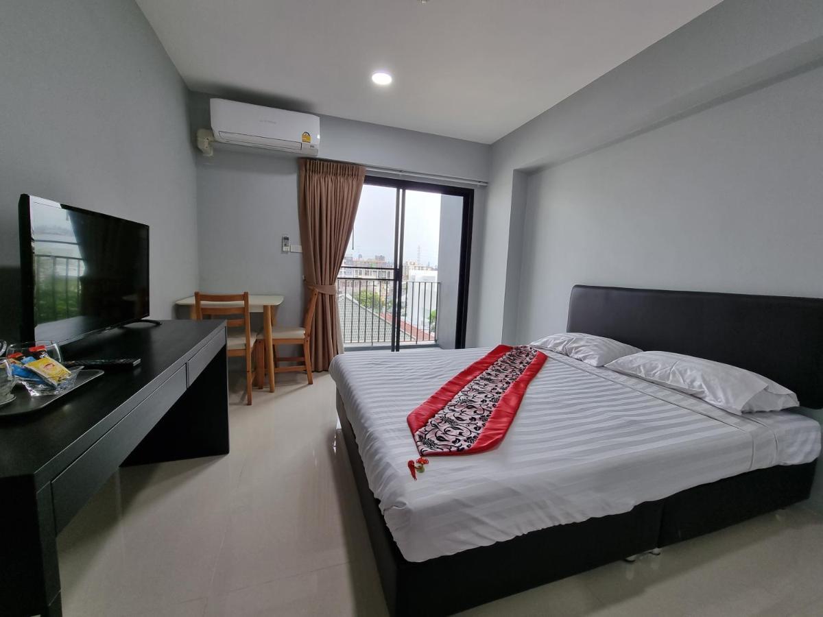 Tiara Place Bangkok Exteriör bild