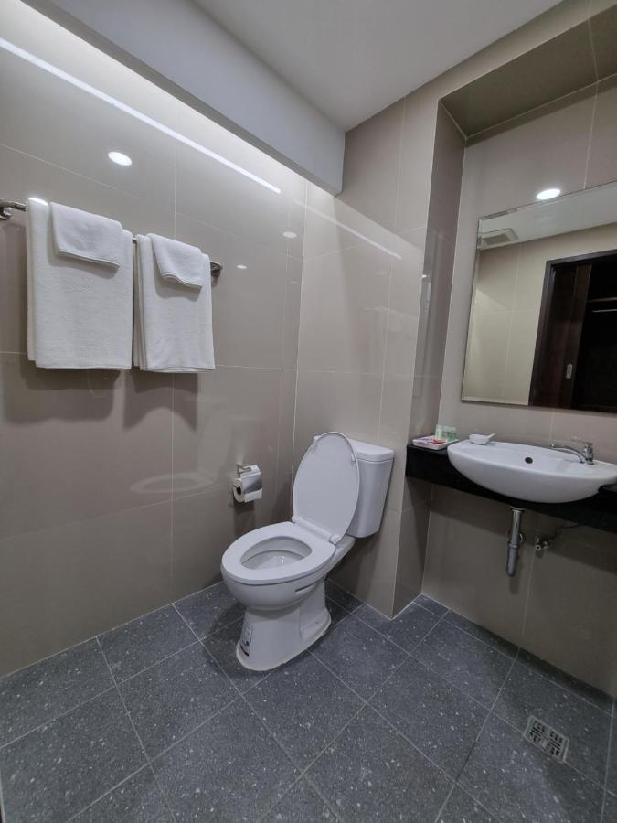 Tiara Place Bangkok Exteriör bild