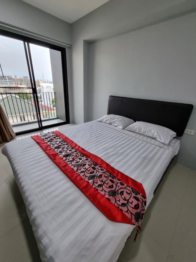 Tiara Place Bangkok Exteriör bild